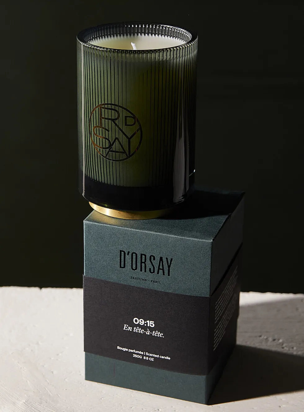 9:15 En tête-à-tête scented candle