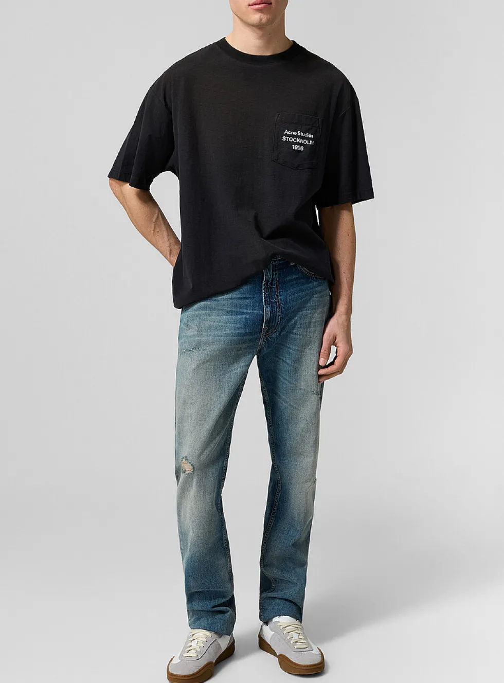 1979 slim-fit distressed jean