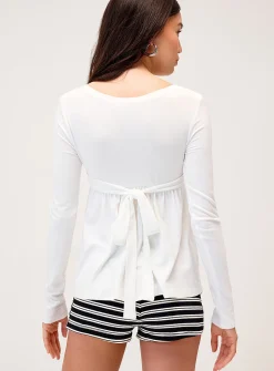 Back bow open neckline T-shirt