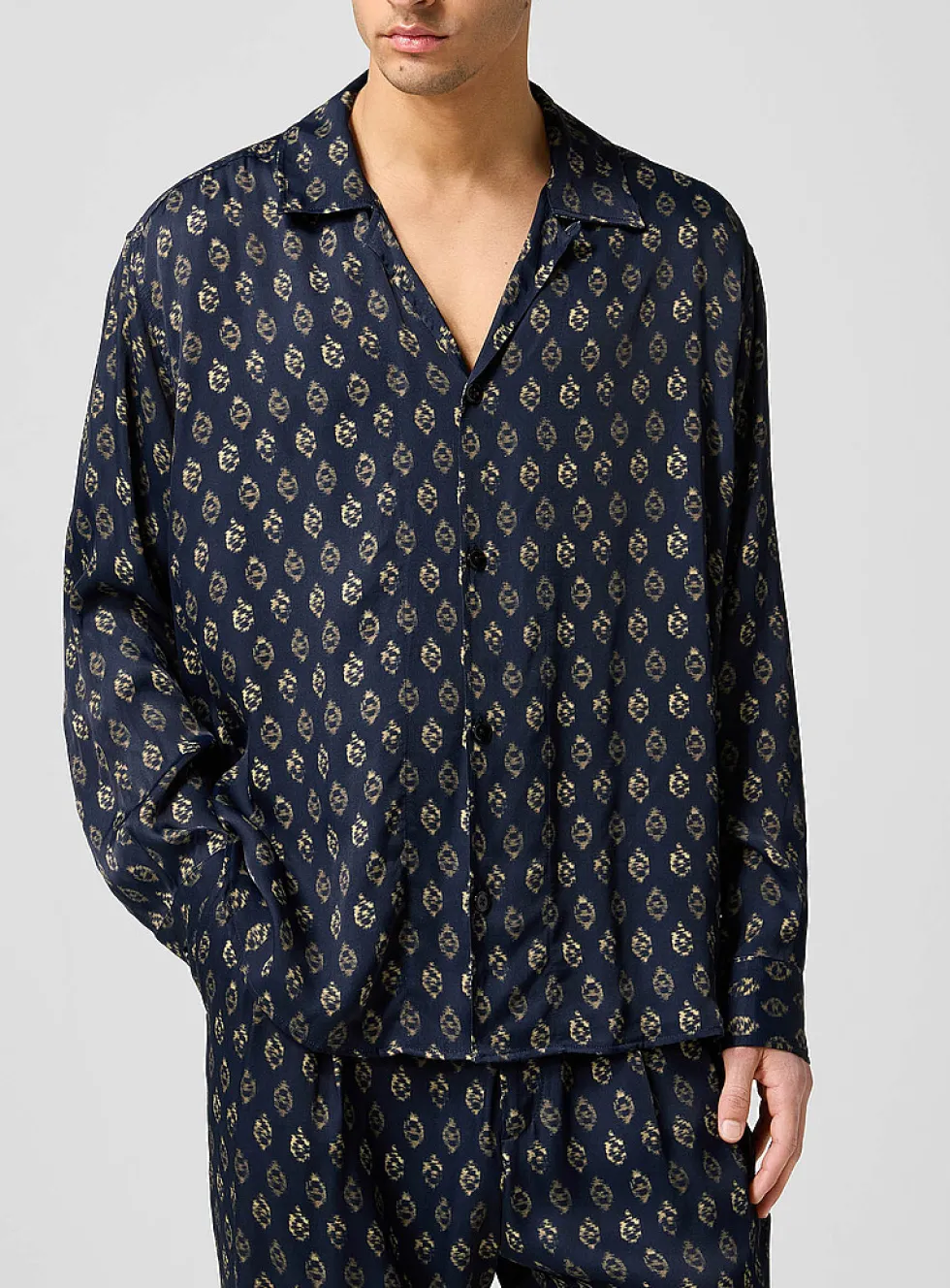 Blurry eyes satiny cabana shirt
