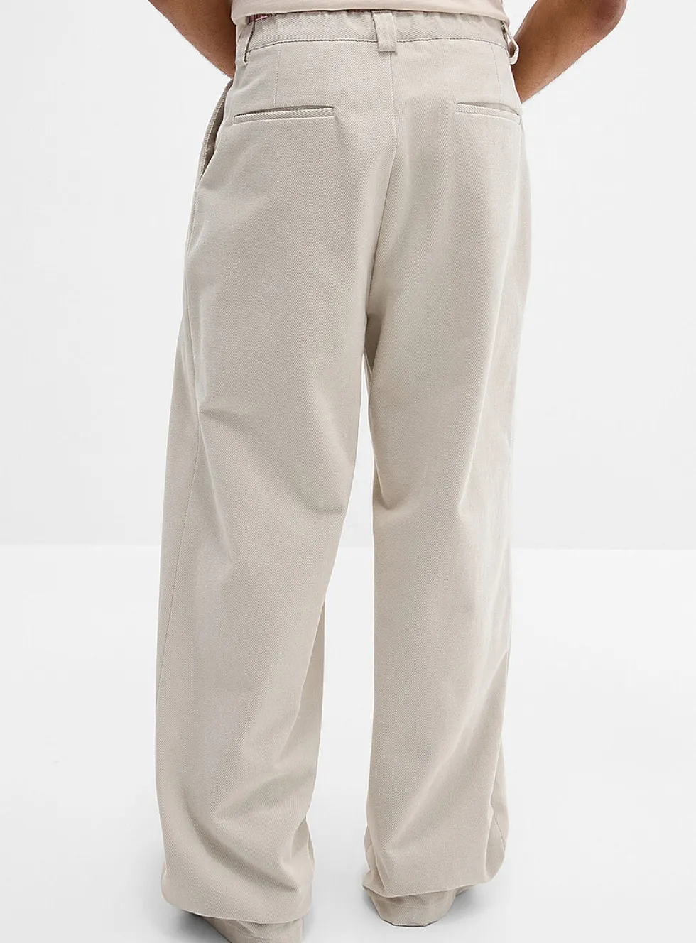 Brushed twill pleated chinos