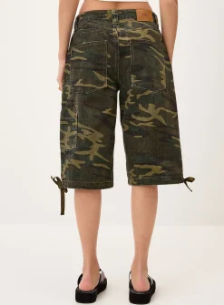 Camo pattern jort