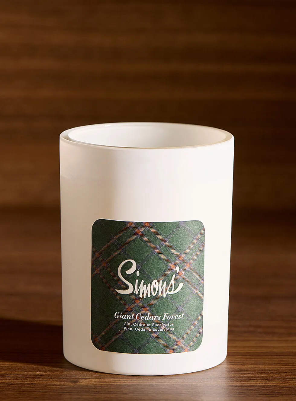 Canadian-inspired scented candle