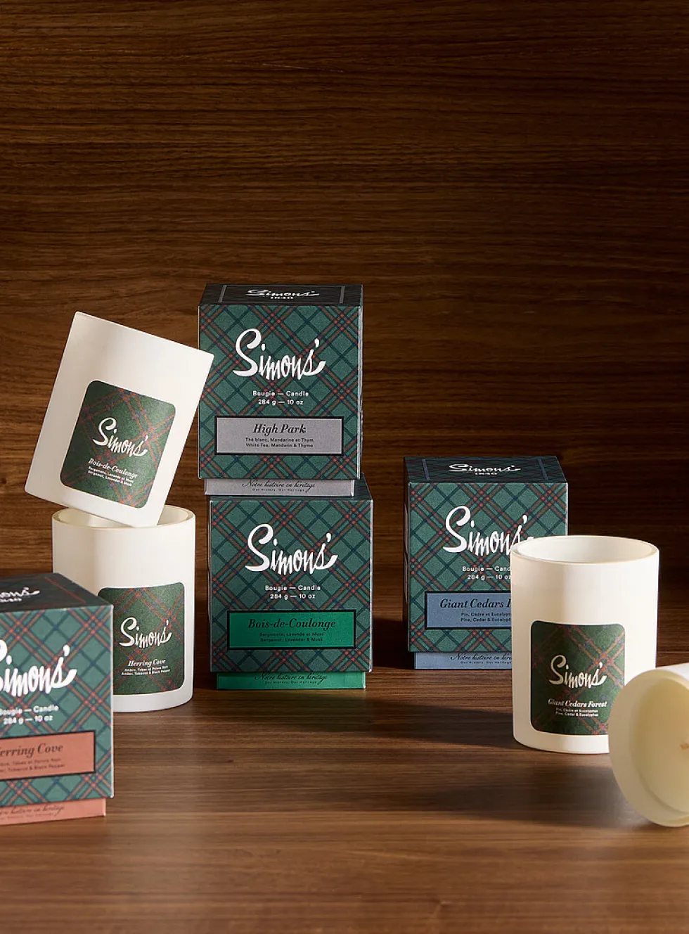 Canadian-inspired scented candle