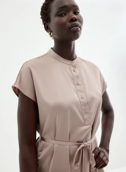 Cap-sleeve officer-collar satiny dress