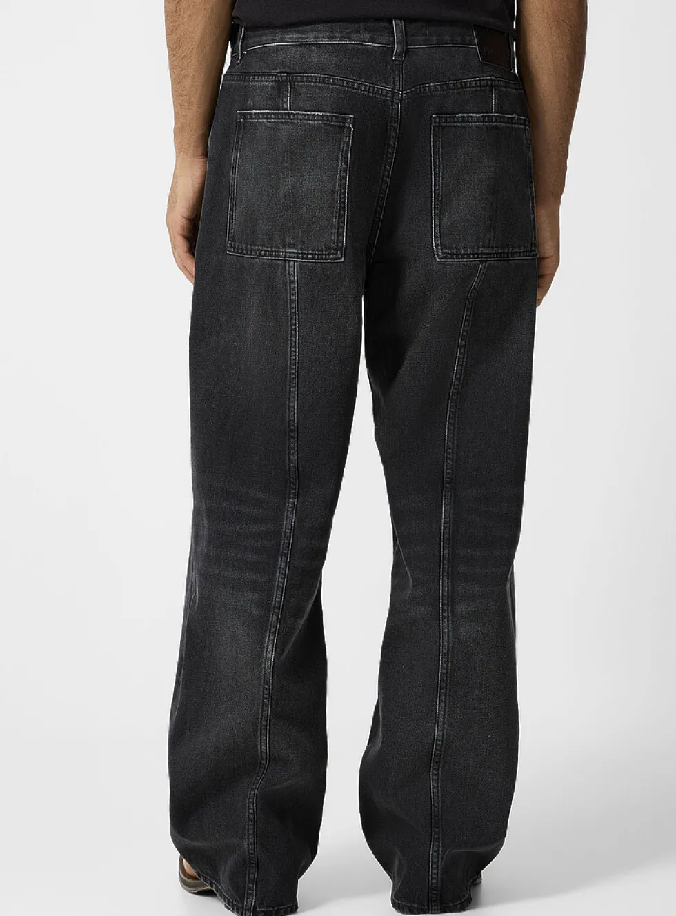 Case square-pocket wide-leg jean