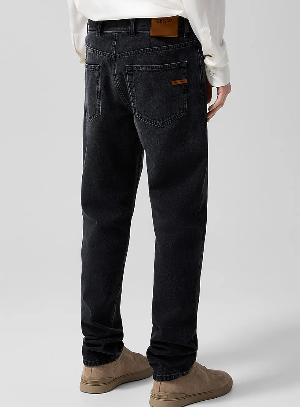 City faded black jean