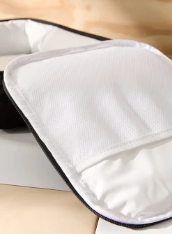 Colourful quilted lunch bag