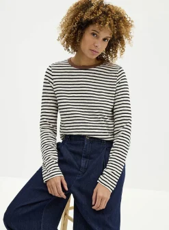 Contrasting collar striped slub T-shirt