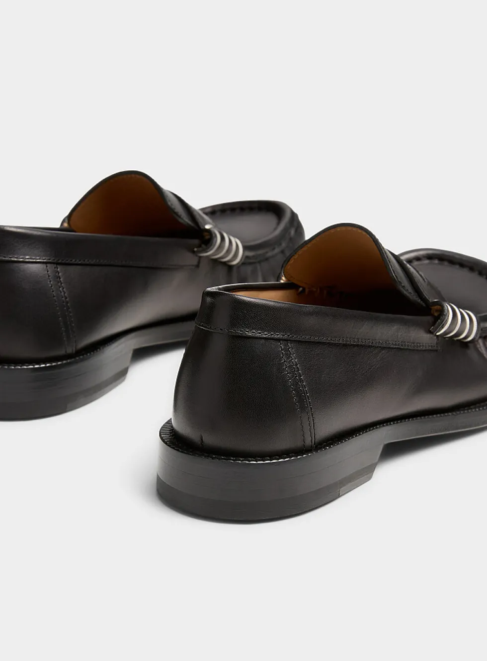 Contrasting stitching penny loafers