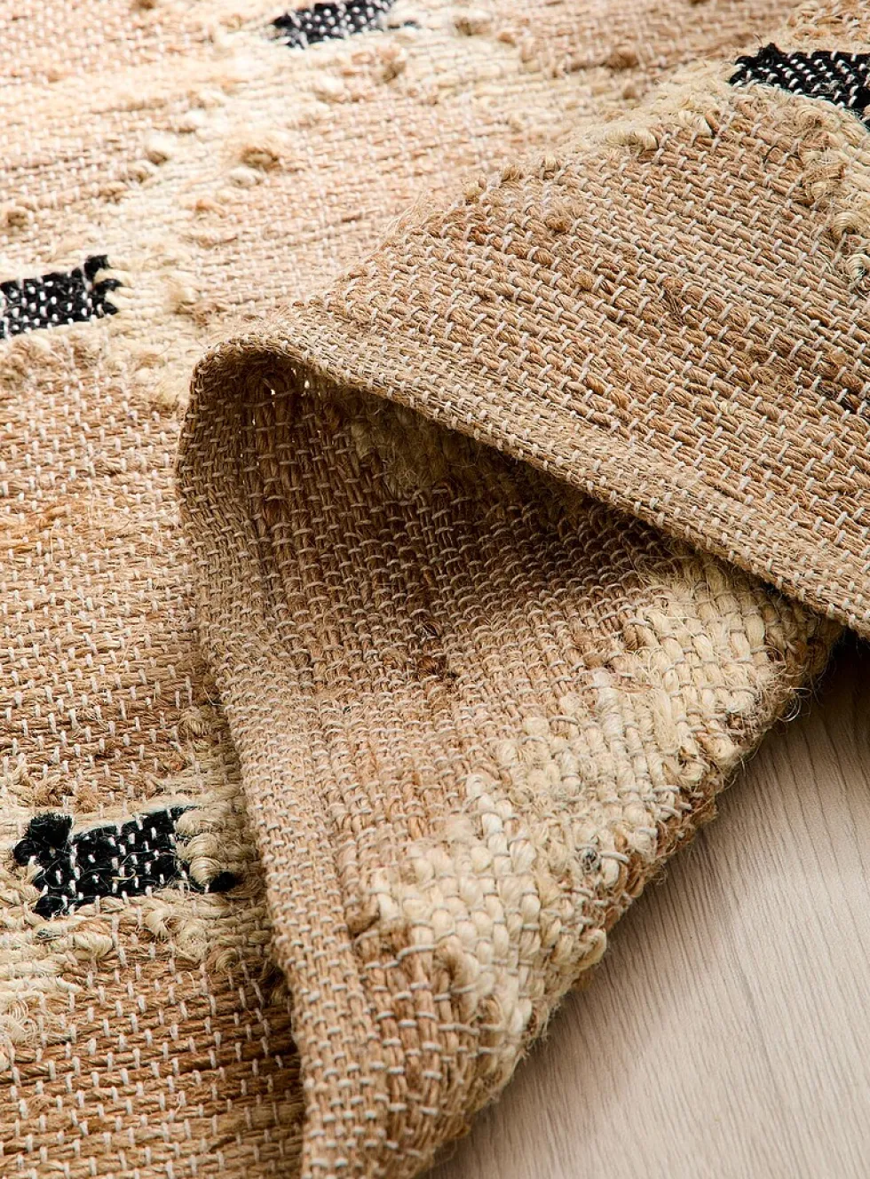 Cotton and jute diamonds pattern rug