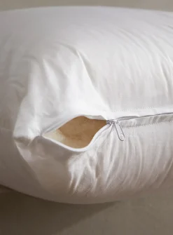 Cotton and wool medium pillow
