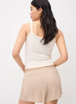 Crinkled elastic-waist mini short