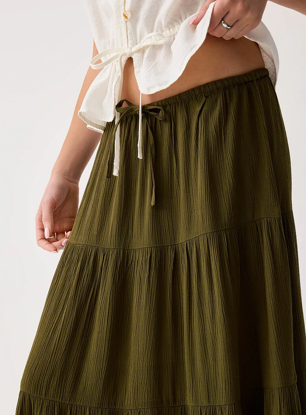 Crinkled tiered maxi skirt