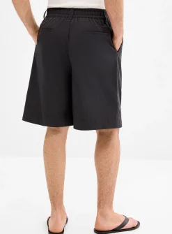 Crisp canvas pleated Bermudas