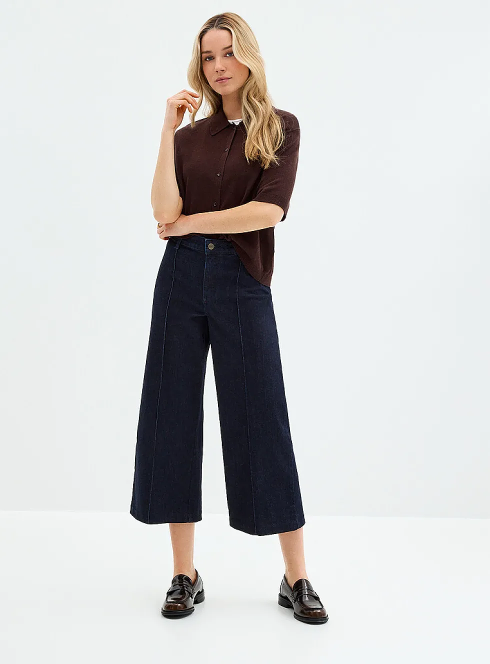 Cropped structured jean