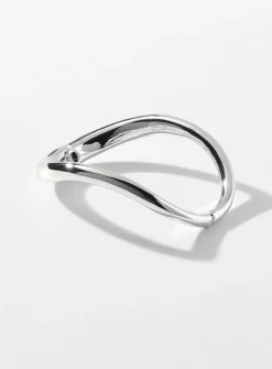 Curved bangle