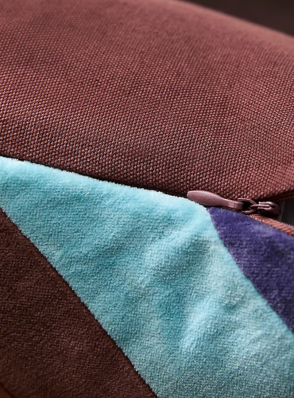 Diagonal-stripe velvet cushion