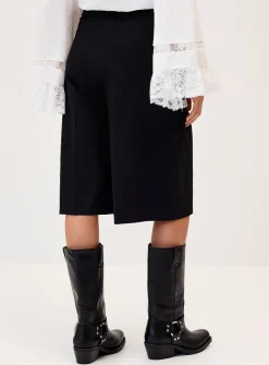 Double-pleated dress Bermuda short