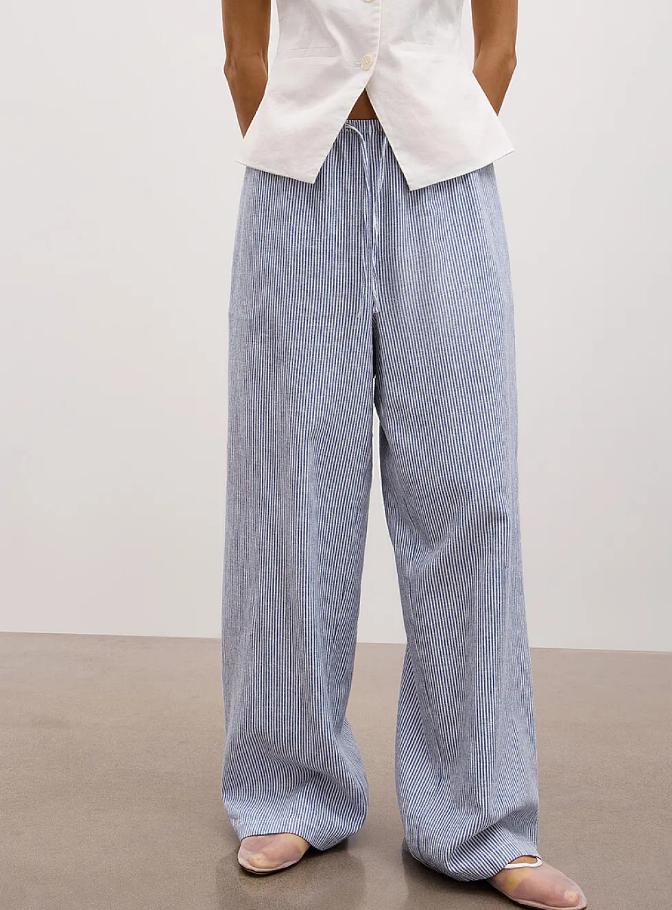 Drawcord waist linen-blend wide-leg pant
