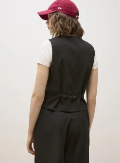 Dressy vest with small buttons
