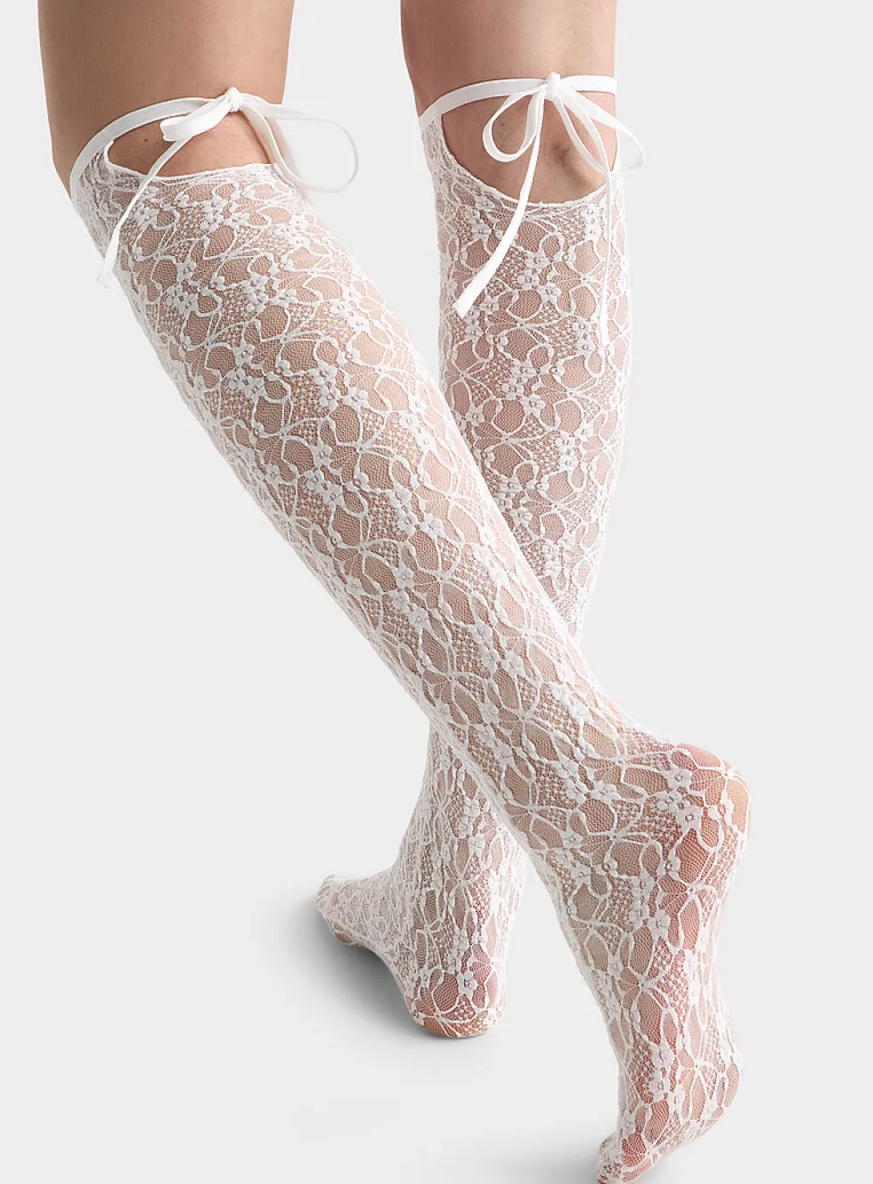Ebony romantic lace knee-highs