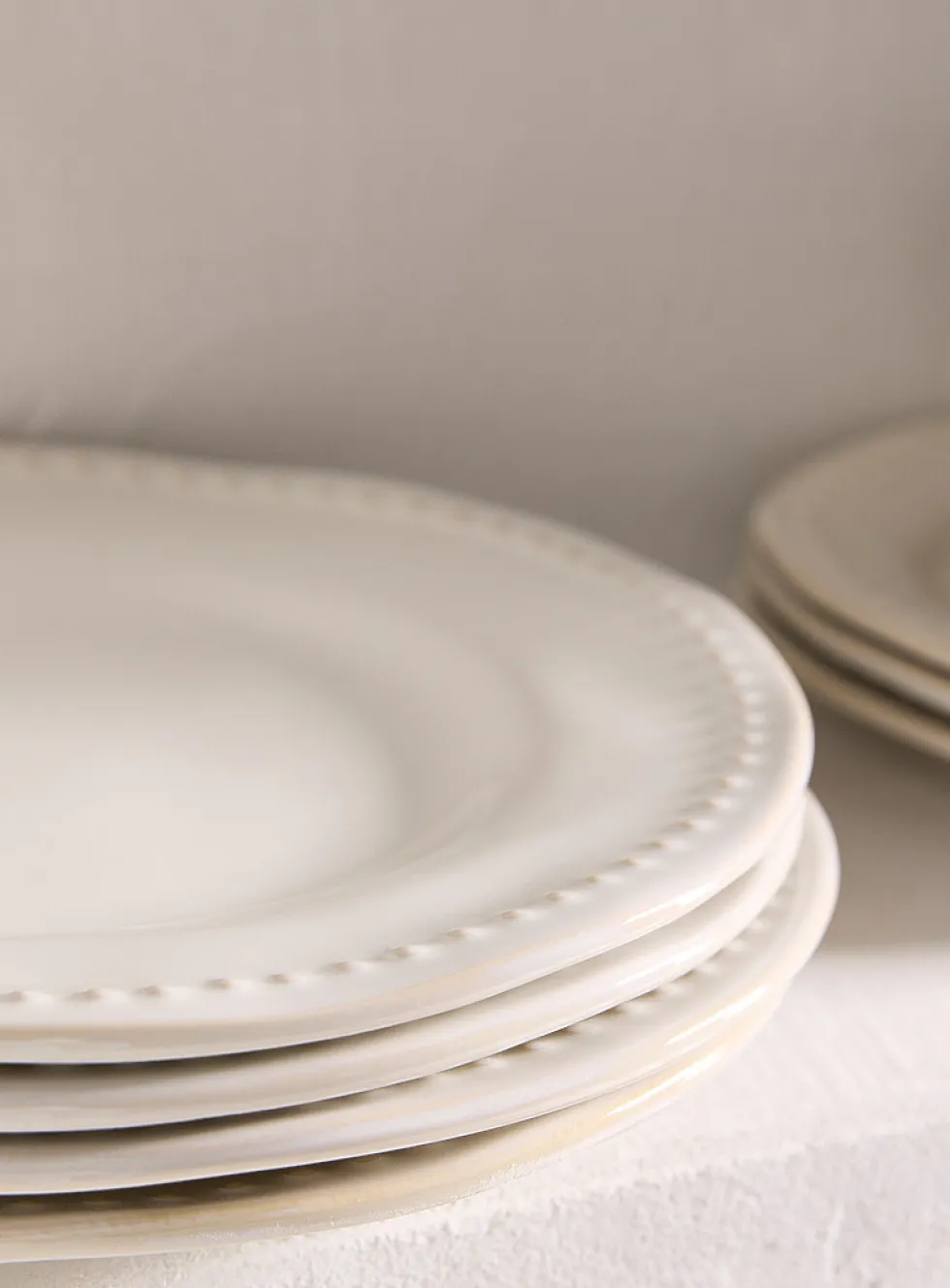Embossed polka dots large white plate