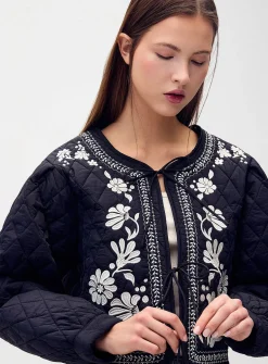 Embroidered flowers quilted jacket