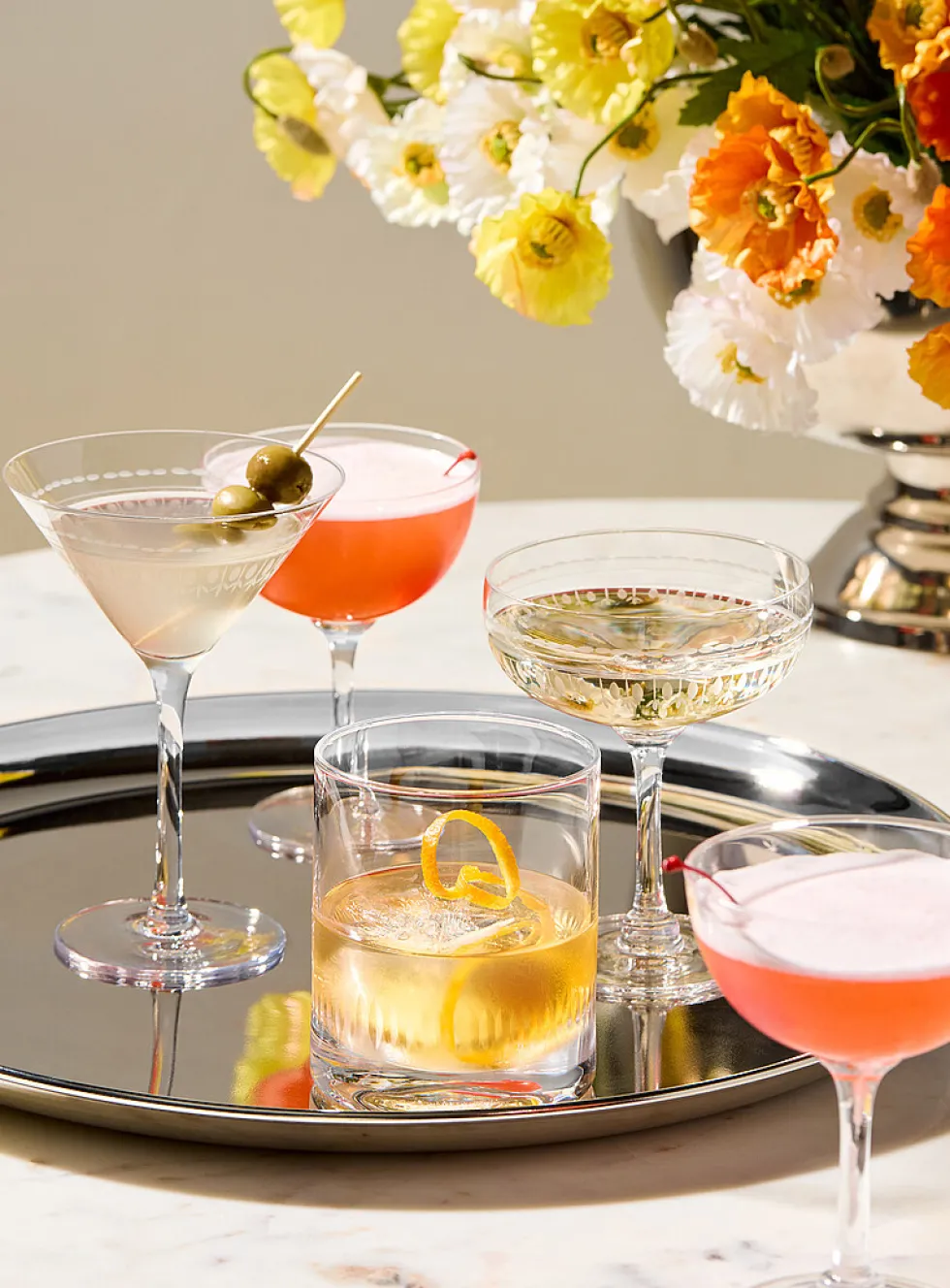 Engraved stars champagne glasses