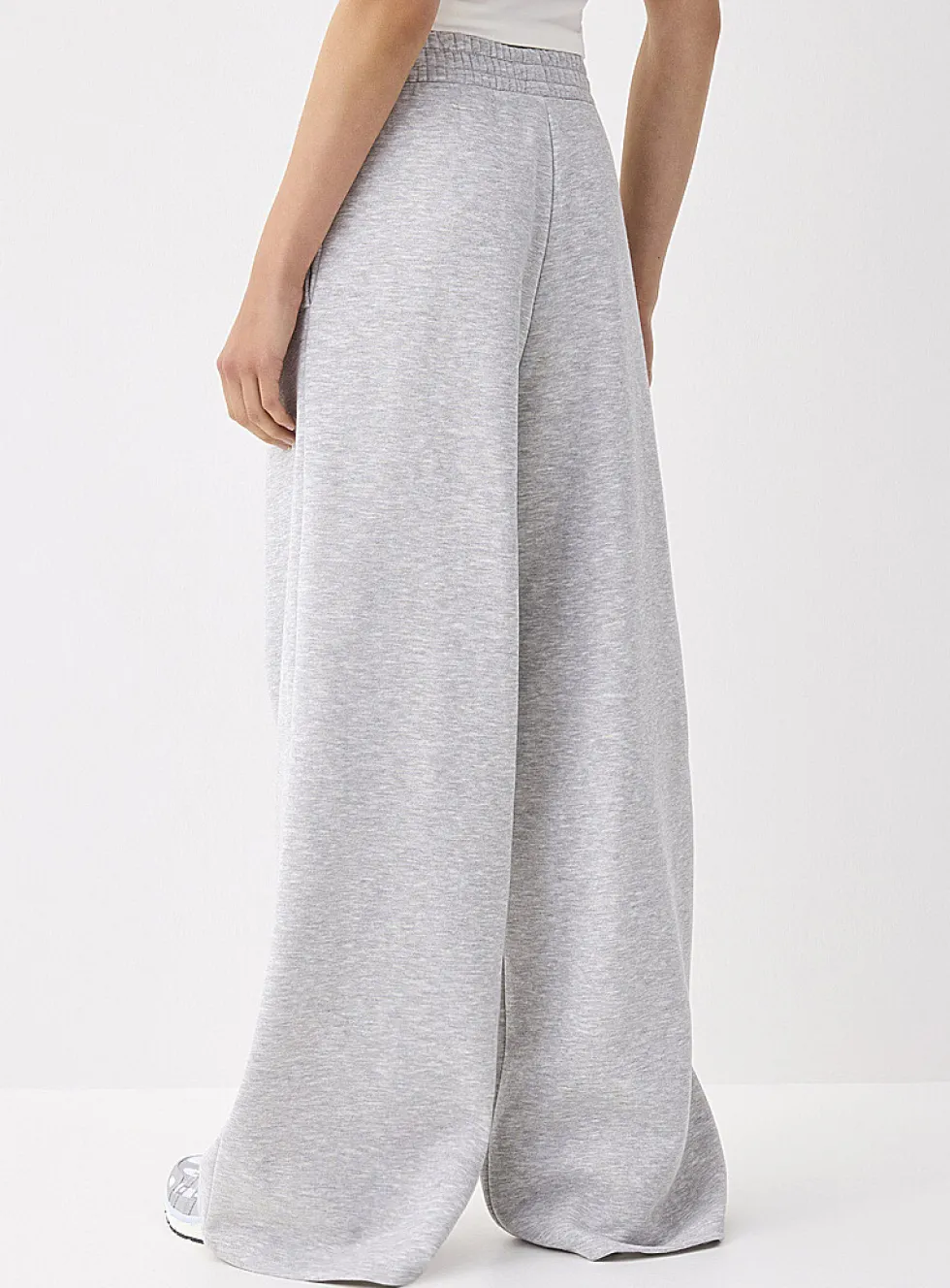 Extra-wide fleece pant