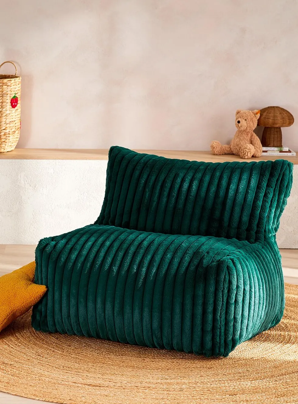 Faux-fur wide stripes chair