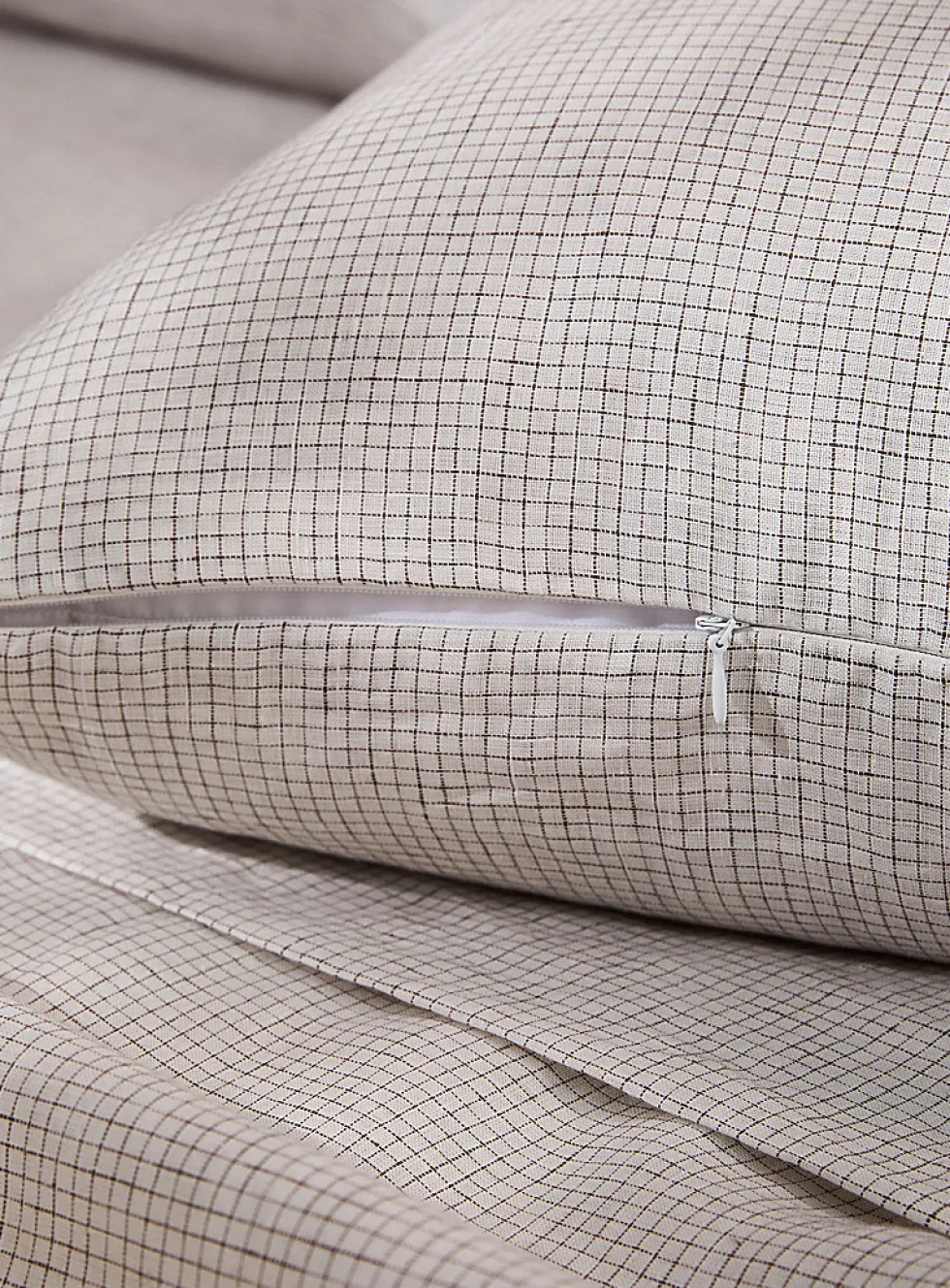 Fine check pure linen removable-cover cushion