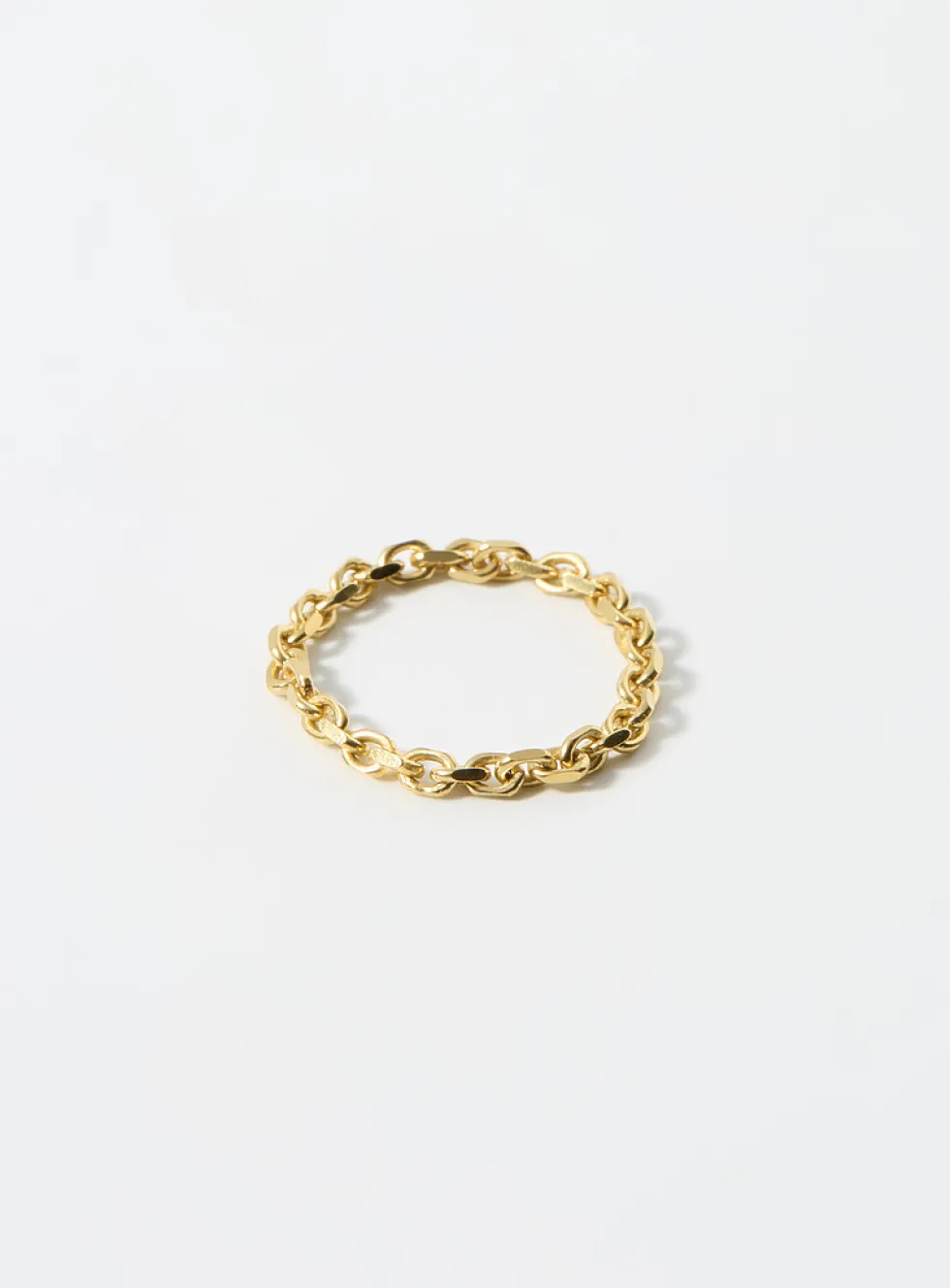 Fine golden chain ring
