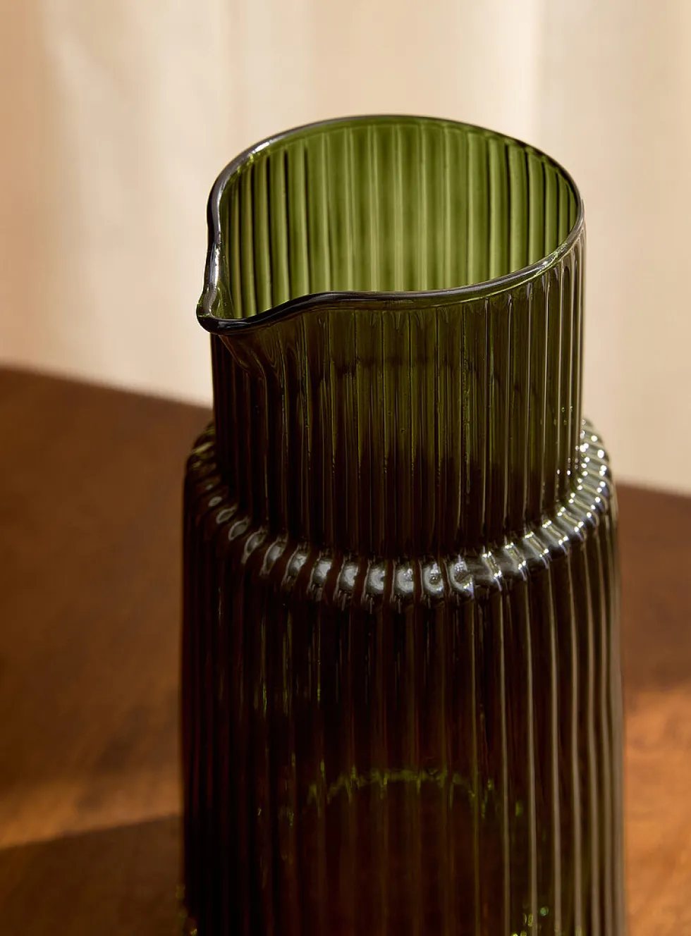Fine grooved tinted vase