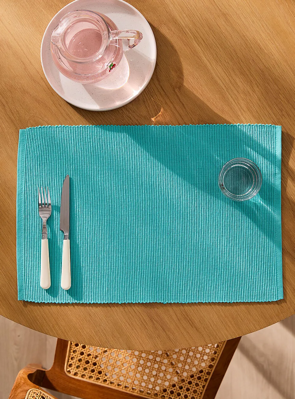 Fine grooves placemat