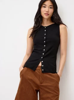 Fine knit buttoned sweater vest