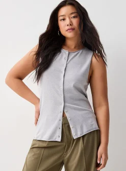 Fine knit buttoned sweater vest