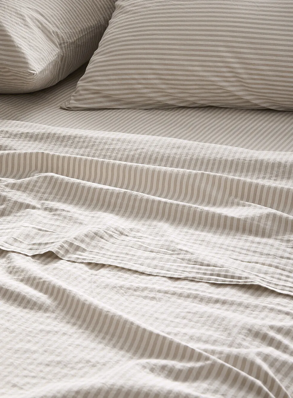 Fine stripe pure organic cotton sheet set