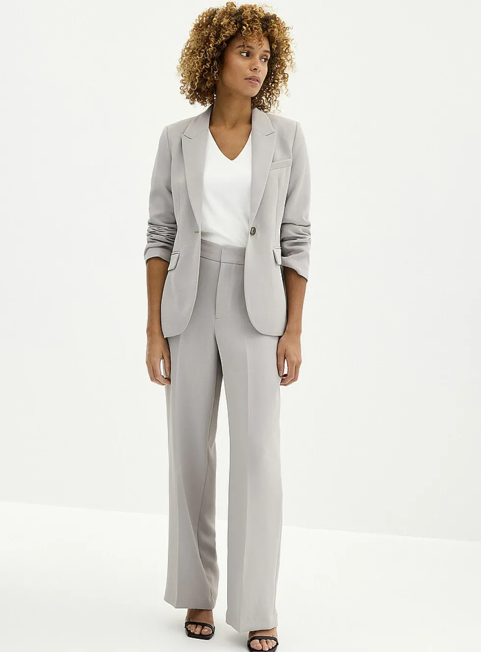 Fitted textured crepe blazer