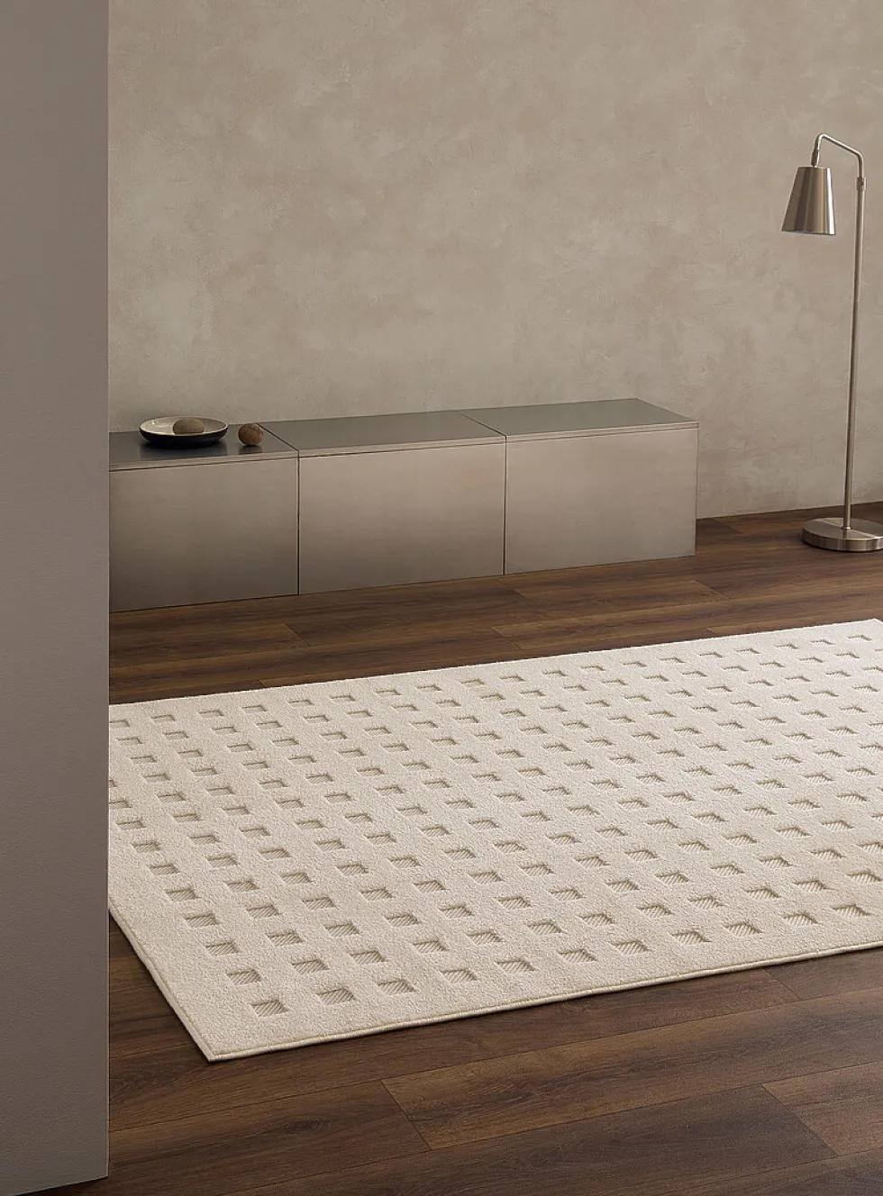 Flat-woven checkers ivory rug