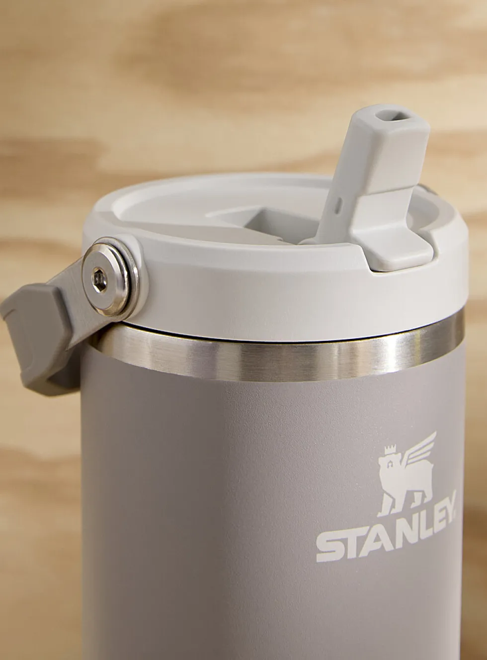 Flip Straw 30 oz insulated handle tumbler