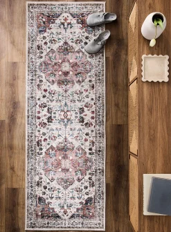 Floral medallion Persian-style hallway rug