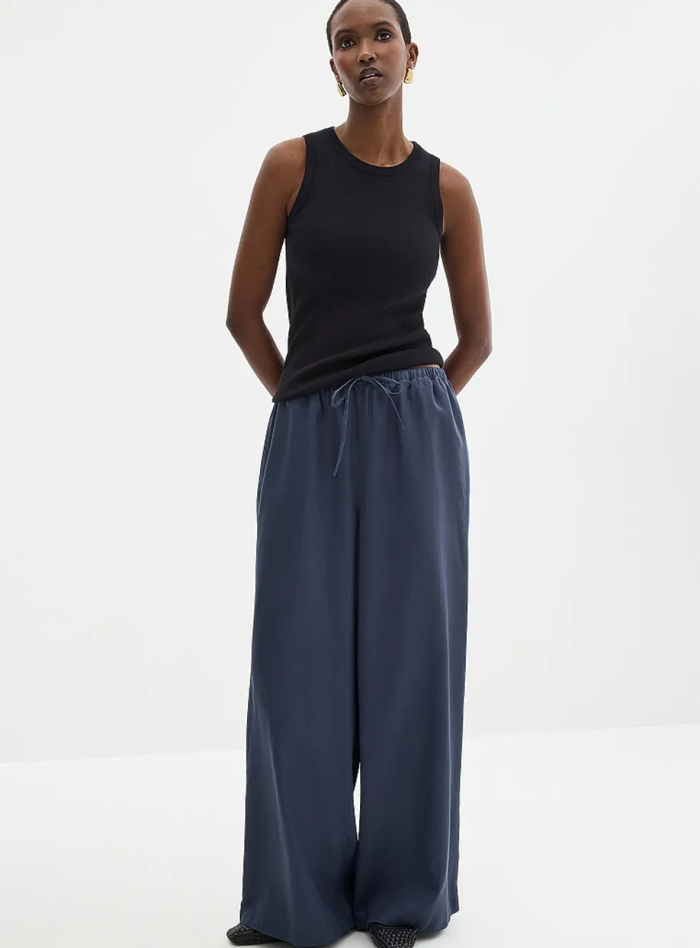 Flowy lyocell elastic-waistband pant