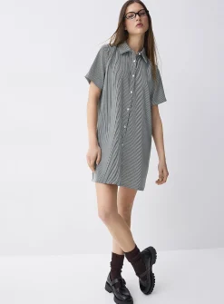 Flowy patterned shirtdress