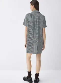 Flowy patterned shirtdress