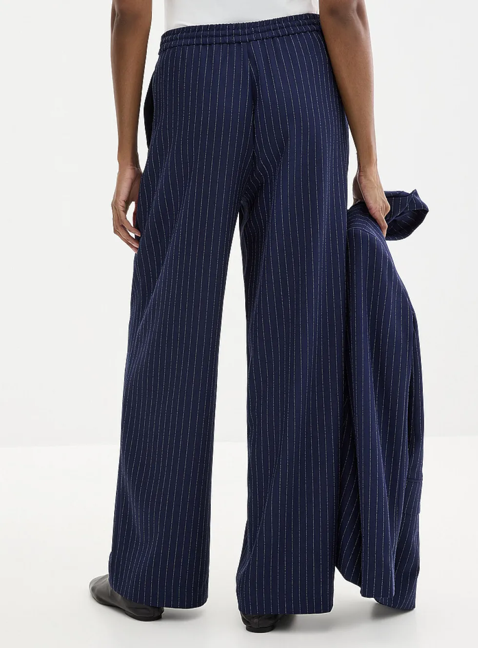 Flowy pinstripe pant
