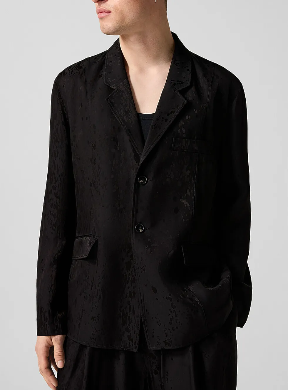 Fluid jacquard droplet blazer