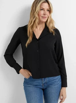 Fluid notched-collar shirt