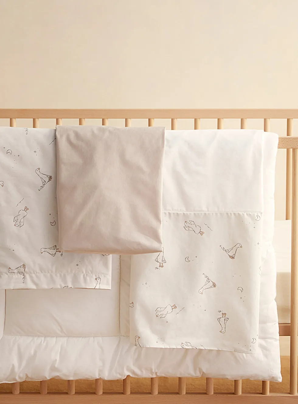 Four-piece baby bed set