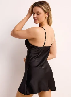 Front bow satiny nightie